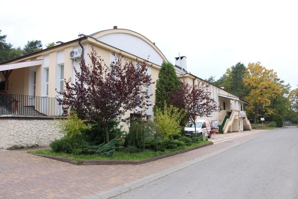 Hotel Lachowka Krepiec Екстериор снимка