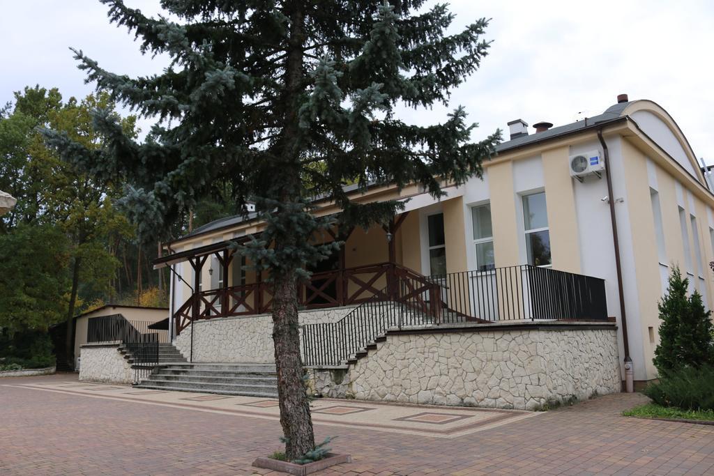 Hotel Lachowka Krepiec Екстериор снимка