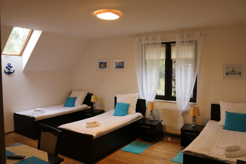Hotel Lachowka Krepiec Екстериор снимка