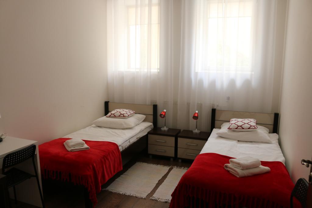 Hotel Lachowka Krepiec Екстериор снимка