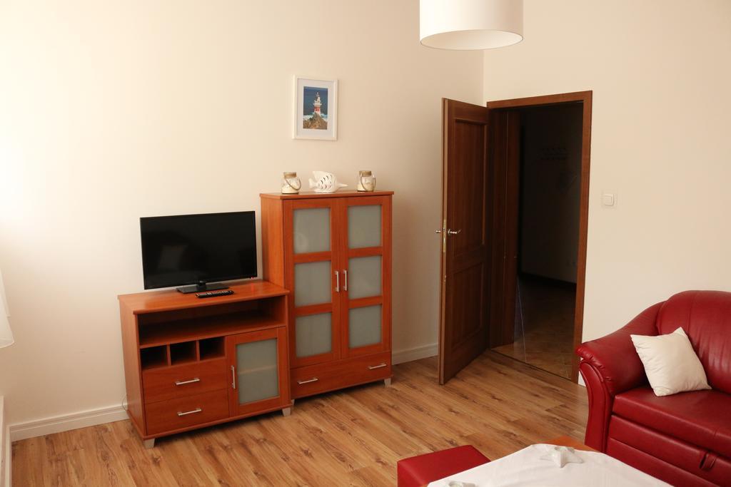 Hotel Lachowka Krepiec Екстериор снимка